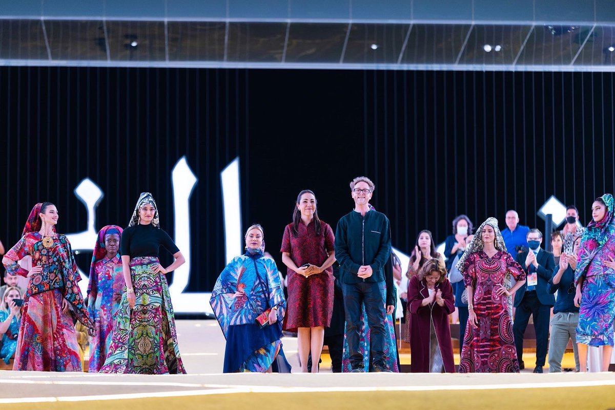 📸 <a href="/pinedacovalin/">Pineda Covalin</a> inaugura la Semana de la moda mexicana contemporánea en la #Expo2020Dubai 

👏🏼 Pineda Covalin begins the <a href="/DubaiFashionMex/">DubaiFashionMexico</a> at <a href="/IsraelExpoDubai/">Israel Expo 2020 Dubai</a> 🎉