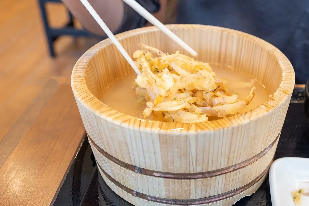 辰井裕紀 著書 強くてうまい ローカル飲食チェーン 発売中 Rt Itm Nlab これは試してみたい 丸亀製麺の野菜 かき揚げに 通な食べ方 がある 知られざる天ぷらへのこだわりと裏ワザを聞いてきた T Co 5szatf4ind Pr T Co