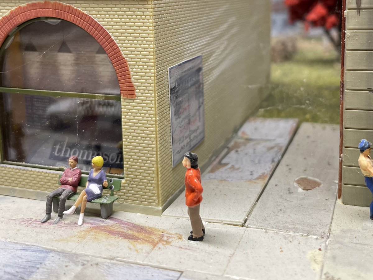 rwagnerful's tweet photo. Alley life in HO scale #alleylife #lifeinhoscale https://t.co/DbNufYpXFz