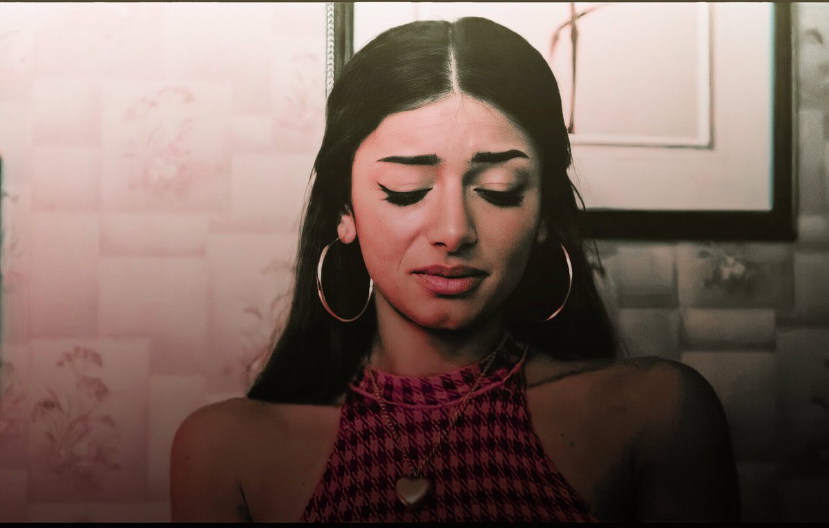 s0laxris's tweet photo. “You don’t love me?”
“I just have to say that in my own time and I don’t feel that way right now. That’s not to say I won’t. I just don’t at the moment. We haven’t been dating for that long, and I don’t know if you actually love me” 😢💔

[#Sexeducation• #Rubyotis•#Rotis] https://t.co/hkRZ9vuRaJ