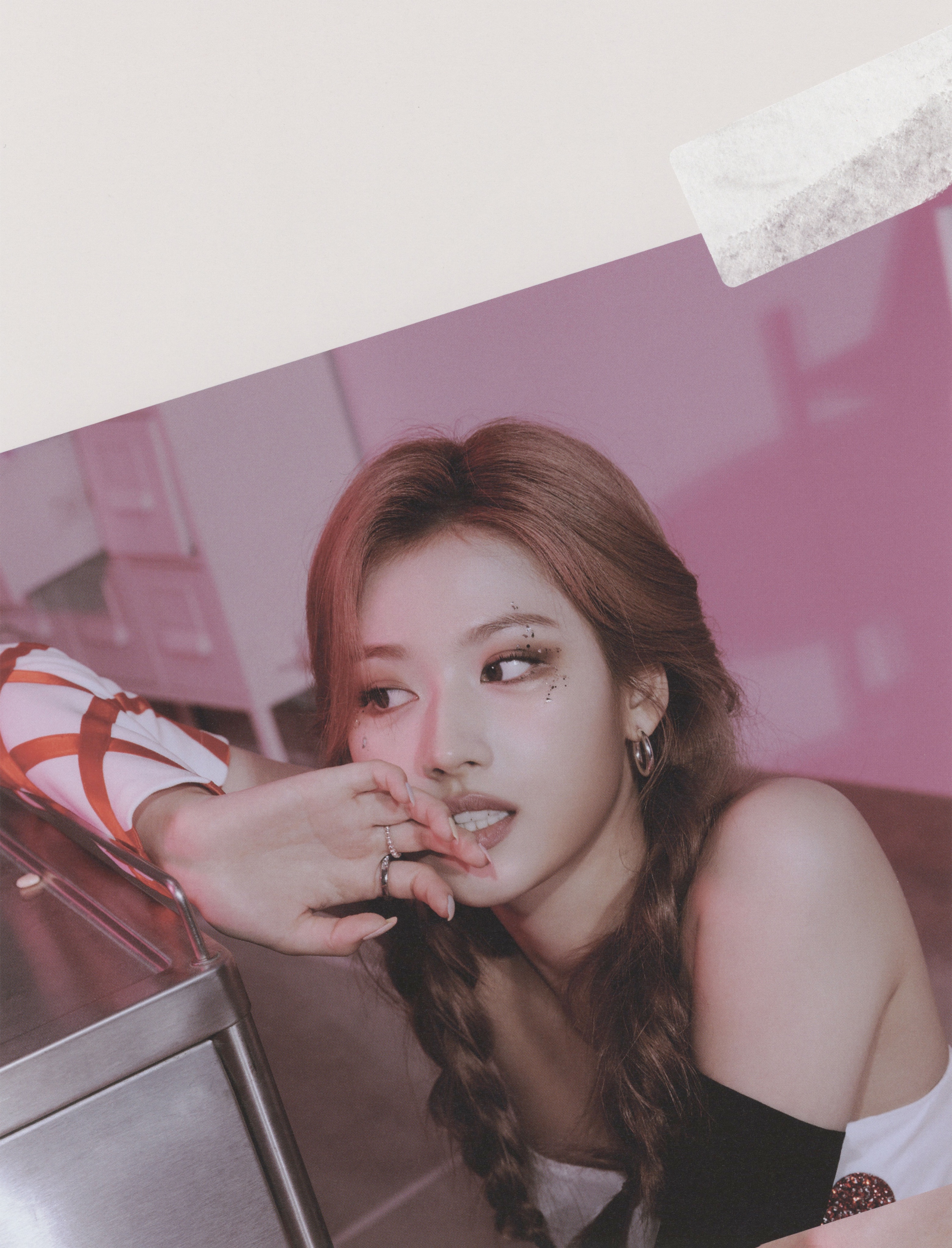 Formula of Love: O+T=<3 “Photocard” - Sana