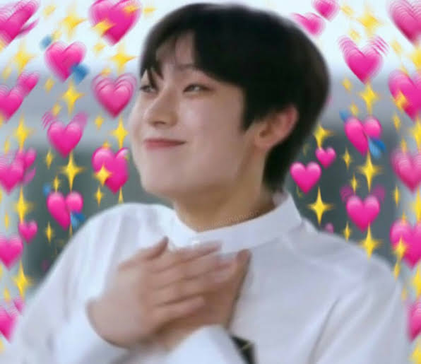 neogurheecart's tweet photo. ꒰ #milliemail 📫꒱ 

late feedback pero hakanai albums umuwi !! sobrang ganda ng pulls ko huhu <3 thank you so much po @MoreToMineShop sa pagpauwi sa hee specs at sunoo noot noot hakanai pocas! ^^ 

「 #MoreToMineShopFeedbacks 」 https://t.co/64Vsb1QlzR