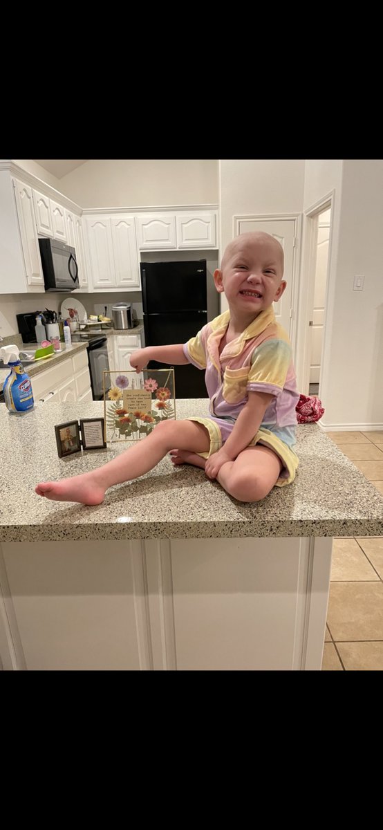 MasonMunguia's tweet photo. Please say a prayer for this sweet girl tonight, she needs them. She is the definition of a fighter. She is so loved. It’s so tough as a parent to watch her struggling. She is my hero #marleestrong 💪👑❤️ https://t.co/c2aEQ15PZM