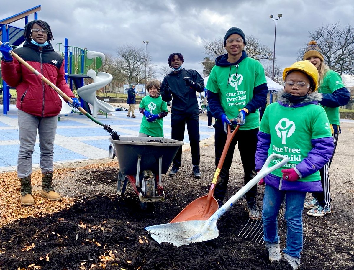 JonDeeOz's tweet photo. Thanks to Heinz Foundation funding, here’s our latest #OneTreePerChild planting in Pittsburgh USA. A big thanks to Tree Pittsburgh for being our local 🌲 planting partner!
I’m so proud to be the global head of @OneTreePerChild - we’ve now planted trees in 10 countries🌲 https://t.co/gIlxXNvznN