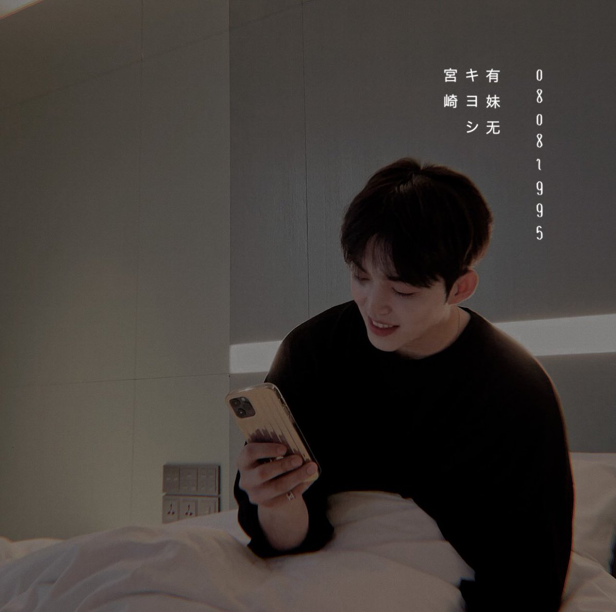 ㅤ

             hi, the name’s arsen!
             not new to rp, restarting lang.
             looking for interactive moots.
             like + rt to be mutuals :) 

ㅤ