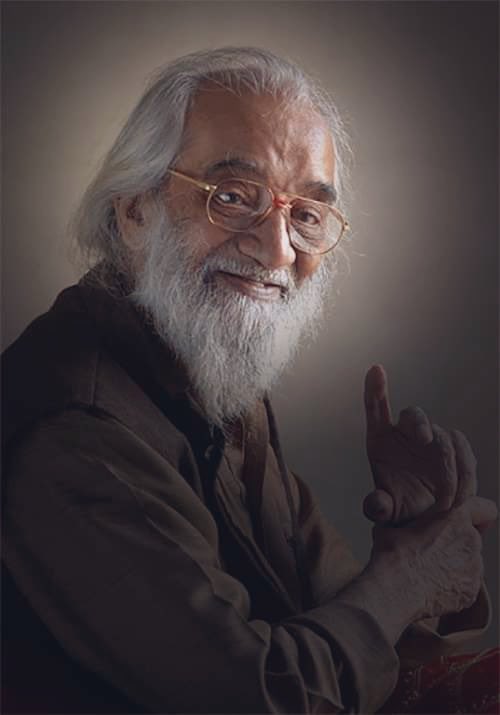 BhandarkarI's tweet photo. “Dharma should be a guiding virtue, constant and intrinsic. It must not become just a label.” 

These are the words of Shiv Shahir Babasaheb Purandare, and he lived by them.

Padma Vibhushan Babasaheb Purandare single-handedly revived the history of Chhatrapati Shivaji Maharaj. https://t.co/n6rphF8cCZ