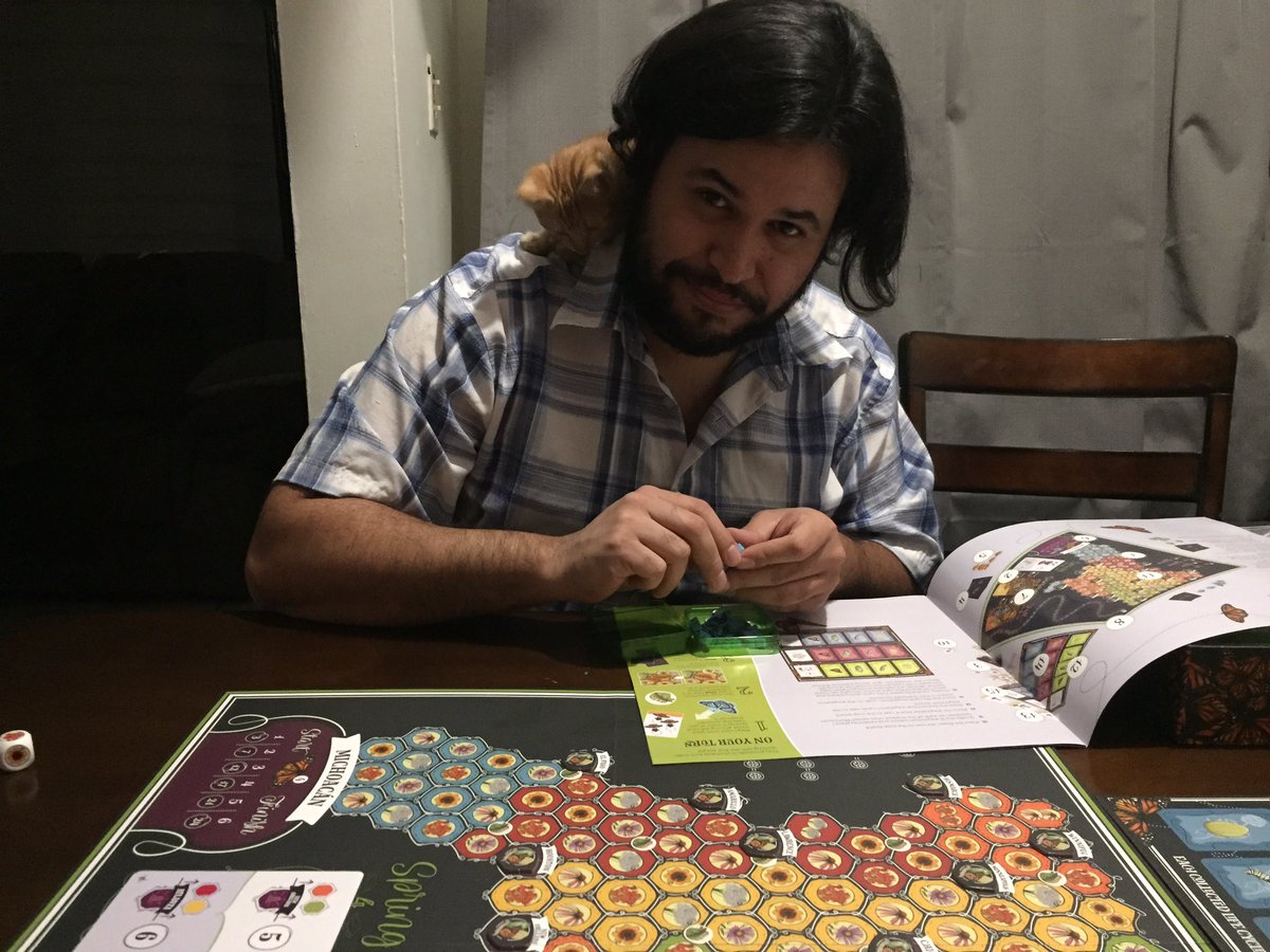 bluebrainbow0's tweet photo. Dos contra una!! Esa es trampa!! @th3fallenang3l is a cheater!! (ಢ⊱ಢ ｡) #GameNight #Boardgames #NocheDeJuego #JuegosDeMesa #Trampa https://t.co/py5z2wzMGy