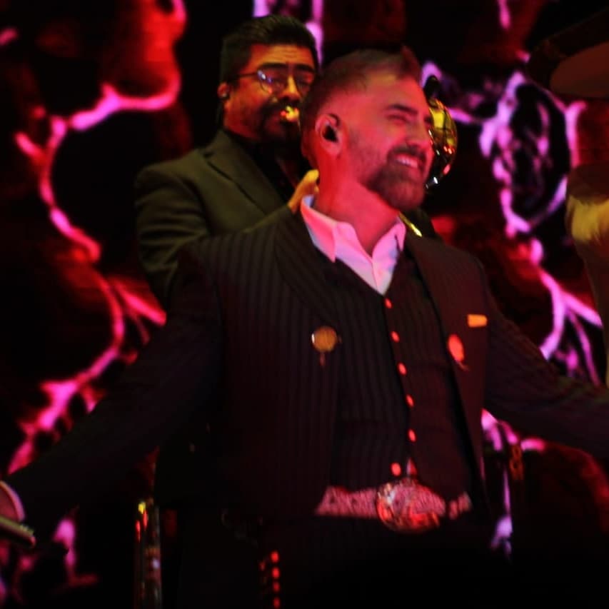 heraldoleon's tweet photo. #ElHeraldoDeLeón | #Espectáculos #Concierto #FIG2021 #GoFig
📸 Alejandro Fernández conquista al público del @FIGLeon por dos horas en un recorrido musical junto a más de 50 mil personas
Fotos: Carlos Ayala https://t.co/1CvUXXxPf1