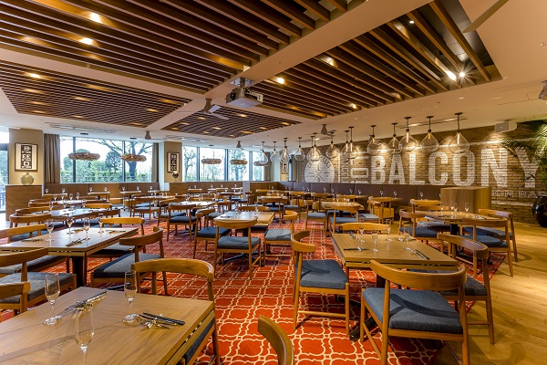 ロケなび 編集部 新着ロケ場所1件を掲載しました W ダイニングスペースは柱がないフラットタイプで撮影しやすい レストラン カフェ パーティーなど幅広い日常シーンのまとめ撮り可 東京タワーも望めます T Co Dpqjuc1ei7 ロケ