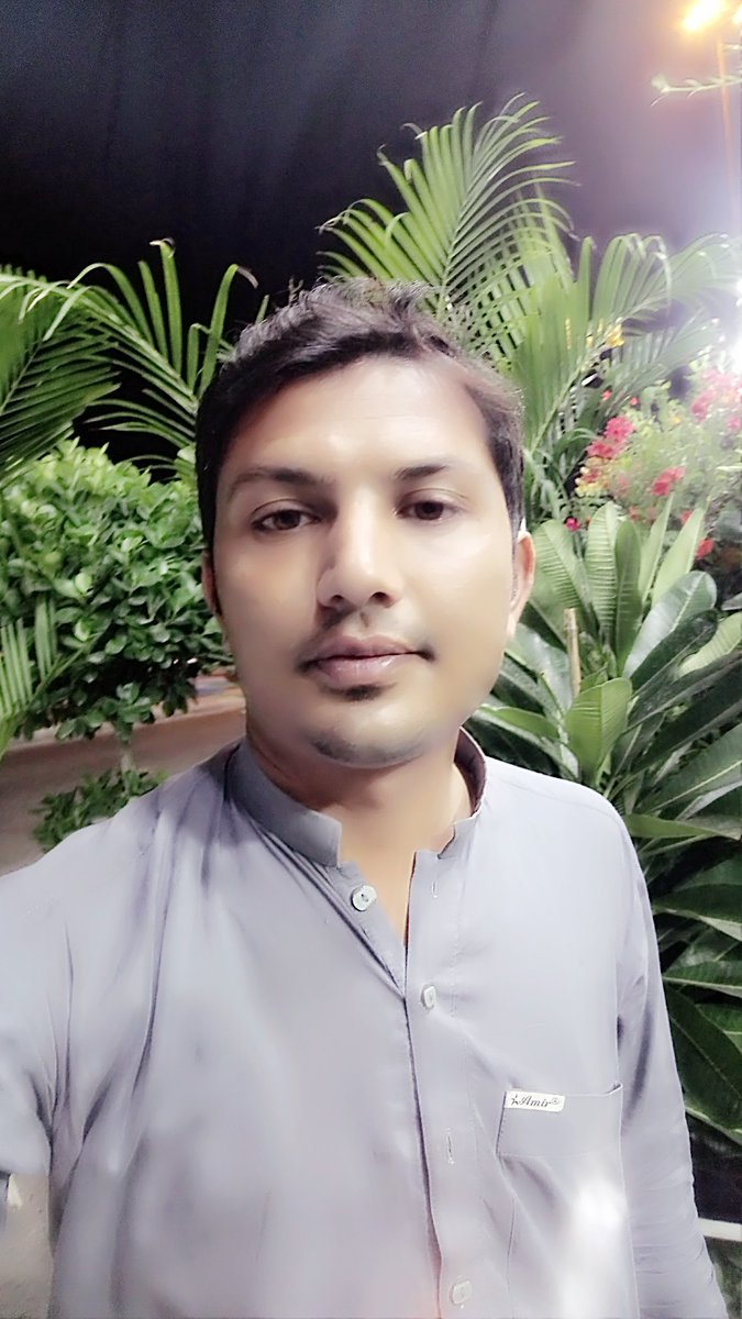 RahimHashm's tweet photo. ہم آج بھی اسی چمن کے در پر کھڑا ہیں جہاں پہ کھڑے ہوکہ واپس آنے کا وعدہ کیا تھا
#RahimHashmi
#MondayMood https://t.co/L2xbXMvimu
