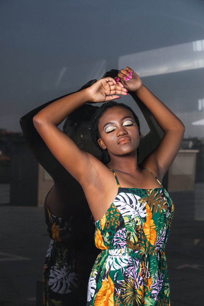 king2lare's tweet photo. PORTRAIT SESSION 🔥

📷 &amp; ✍🏾 : @king2lare 

#portraitphotography #portrait #closeup #details #closeupdetails #photography #beauty #brownskingirls #brownskingirl #brownskinbeauty #beautyphotography https://t.co/xzUyFRxmy4