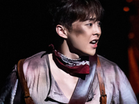 MusicMagazineKR's tweet photo. #플레이DB #PlayDB #매거진
뮤지컬 '하데스타운' 시우민, 강홍석 "오르페우스와 헤르메스처럼 서로 믿고 의지할 수 있는 고마운 존재" (2021.11.15)
▶️ https://t.co/DrRfchwwyV https://t.co/vF8gE4B1jf