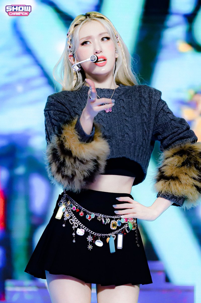 Luv2dol's tweet photo. 211110 XOXO 쇼챔피언 #SOMI
🔗https://t.co/hNHg8GaPBn https://t.co/VzRMOS58bw