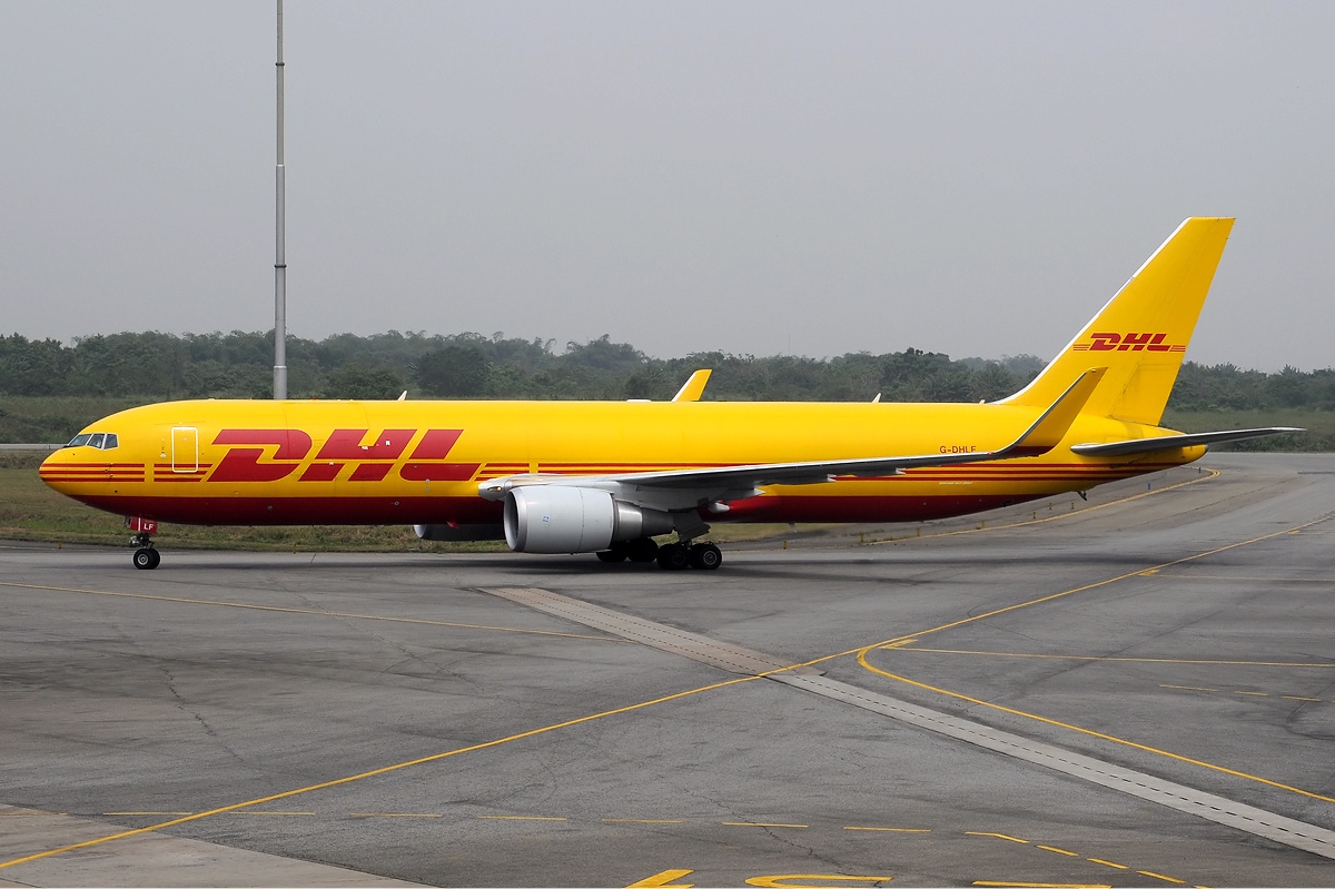 AvSourceNews's tweet photo. #AIRSHOW #DAS21 | Day 2 of the Dubai Air Show begins with DHL Express placing an order for nine Boeing 767-300BCF aircraft. 

Read more at AviationSource: https://t.co/PbxXAPhMuX

#AvGeek #DHLExpress #Boeing #B767BCF https://t.co/FsFob9Uxy9