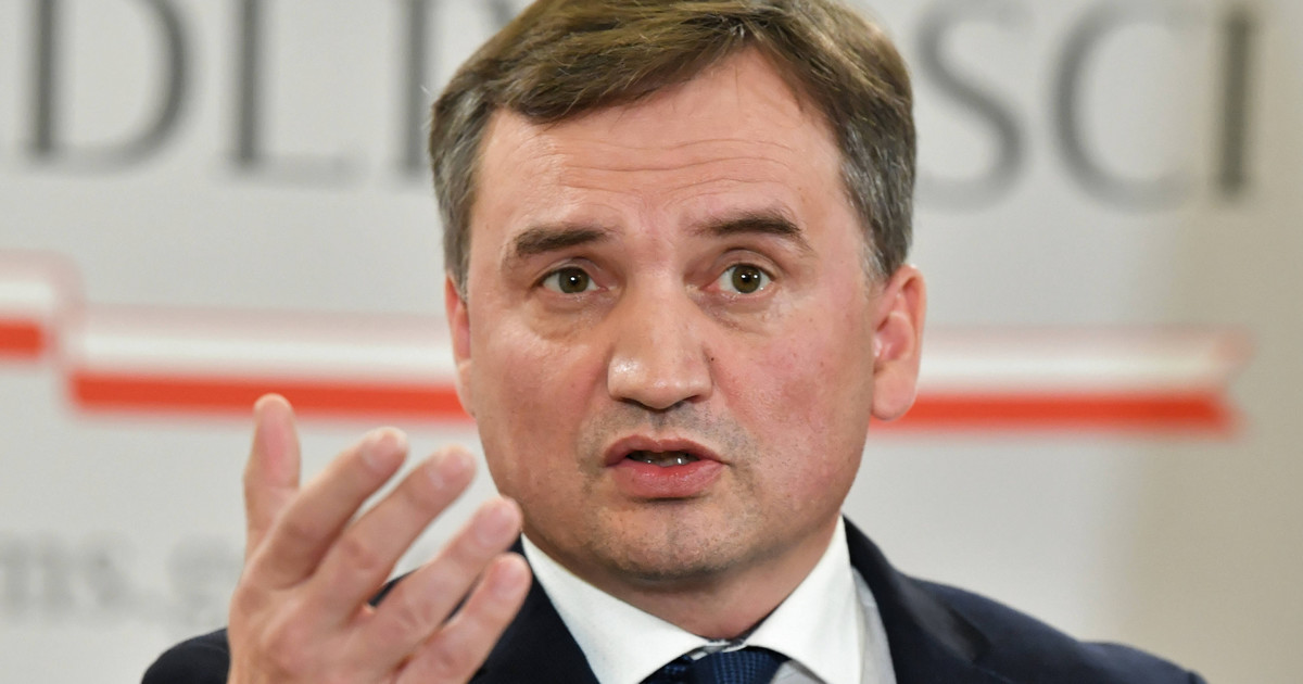 OnetWiadomosci's tweet photo. TK na wniosek Ziobry zbada zgodność Konwencji Praw Człowieka z Konstytucją RP https://t.co/T3CASzwc9y https://t.co/zye1Z5EFbg