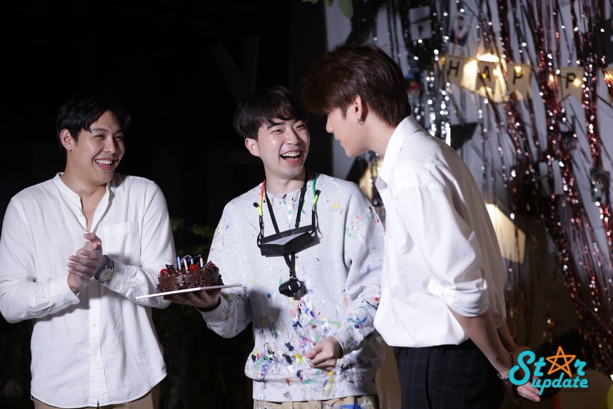 webstarupdate's tweet photo. [CLIP] "โทรุ" เซอร์ไพรส์วันเกิดน้องกันกัน คอนเฟิร์มงานกับน้องเฟิร์สมีให้ลุ้นกันแน่นอน พร้อมฝากให้ติดตามผลงานเพลงเร็วๆ นี้ >> https://t.co/EIjH5l2zoH
#โทรุ #Toru_Takizawa #momotoru https://t.co/ytnWrUjUa5