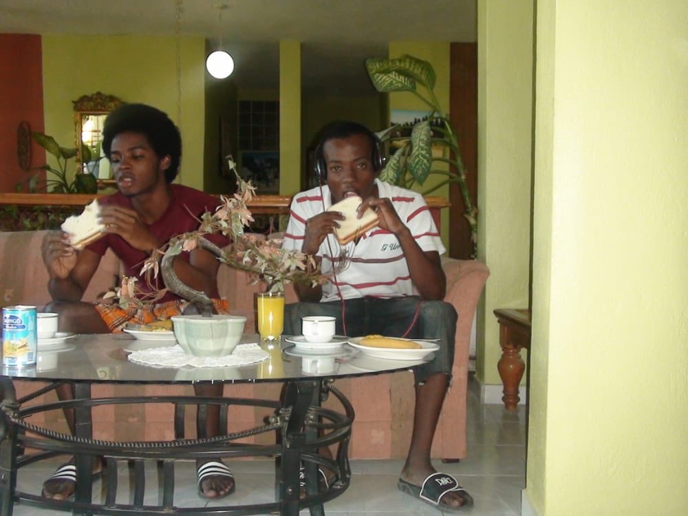 Janeltraka's tweet photo. Mwen pap kite chinwa yo fèm bliye sim te  pale lang chinwa a pase yo poum pale sam pa dwe pale__sak fèt nan carimi rete nan carimi https://t.co/NMi9Ddjpsw