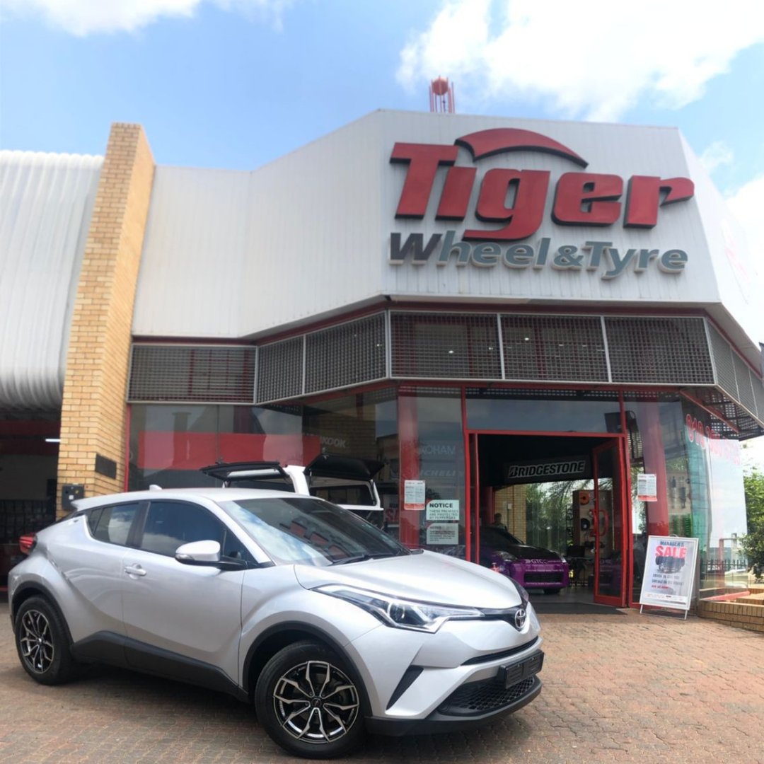 TigerWheelnTyre's tweet photo. When was the last time you checked your tyres?
To ensure your #tyres are in good condition, have them checked regularly by our professionals, particularly before longer journeys.
#TigerWheelnTyre #FreeSafetyCheck #SafetyMatters #DriveSafely #LetsGoTogether https://t.co/wFxyTcWWk4