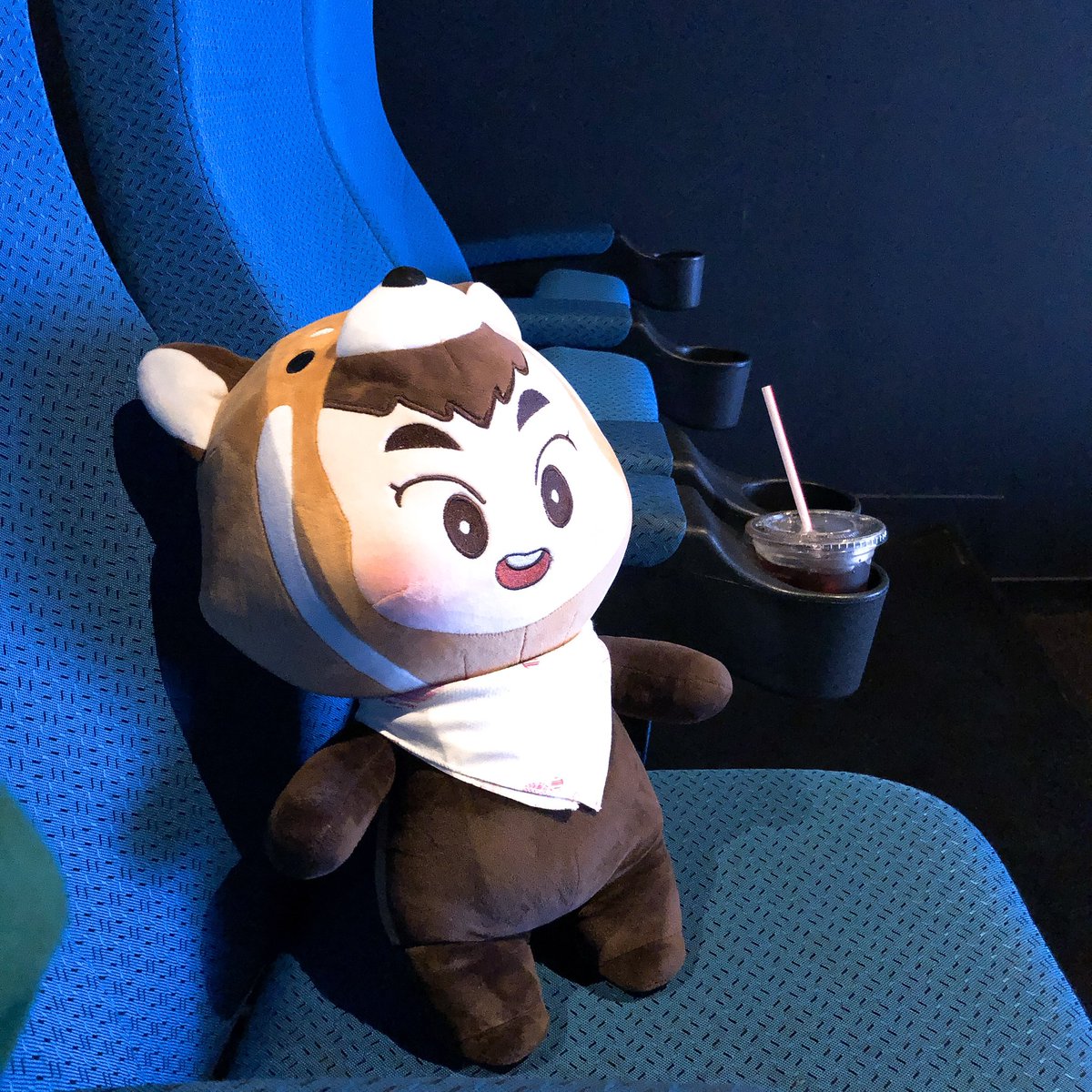 ziny_e's tweet photo. 알티보니 생각난 빅구리랑 영화데이트 했던날 ㅋㅋㅋ https://t.co/0Lccg9qZtx