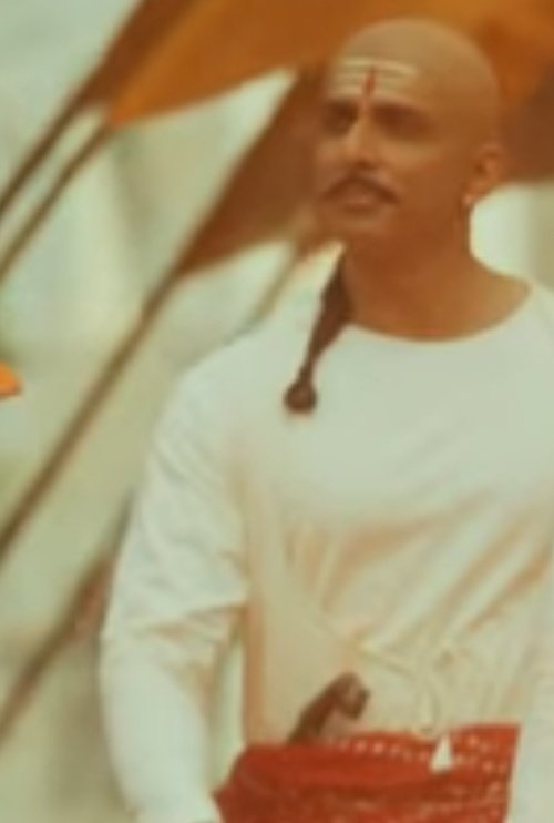 #Prithviraj teaser out: Boss <a href="/SonuSood/">sonu sood</a> look was mind-blowing 🧠
 Can't wait to watch This movie ❣️❣️