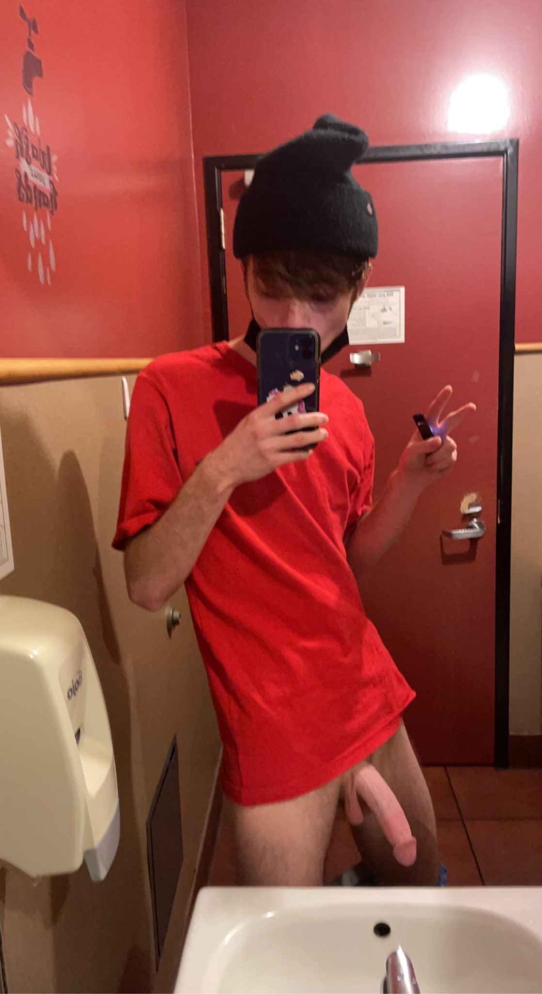 Another day at work, another bathroom dick pic https://t.co/j0fjGWKEOx