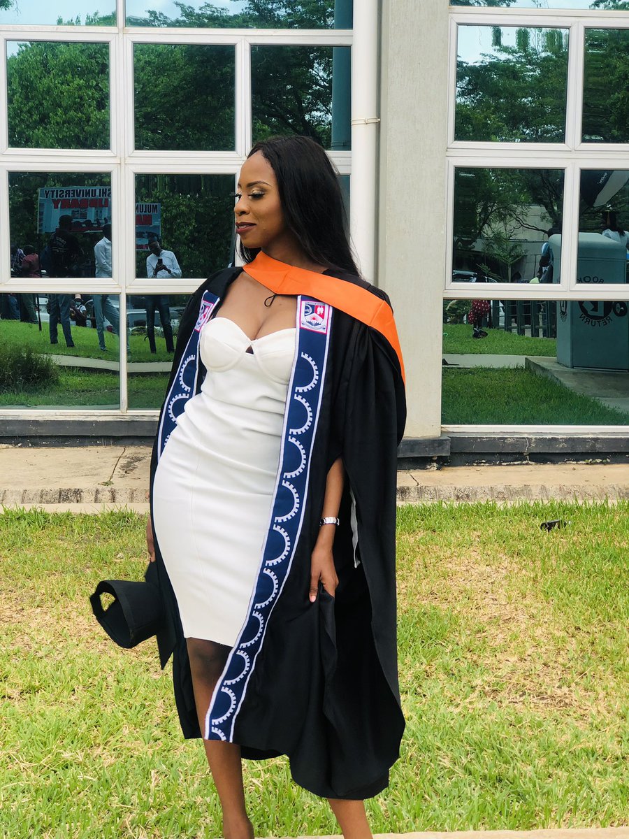 Sepi_Sey's tweet photo. 👩‍🎓🙏🏽 https://t.co/sN6KsV3yiW