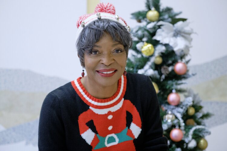 JenLaPrincesse's tweet photo. It was fun live tweeting w/yall . I’m just very happy how all of my work looked on screen. So many texts came in about the skin on the men and women I worked with. Very thankful to be part of #AHolidayInHarlem @hallmarkchannel #CountdowntoChristmas #KeyMakeupArtist https://t.co/Sfkp3e3Hgi