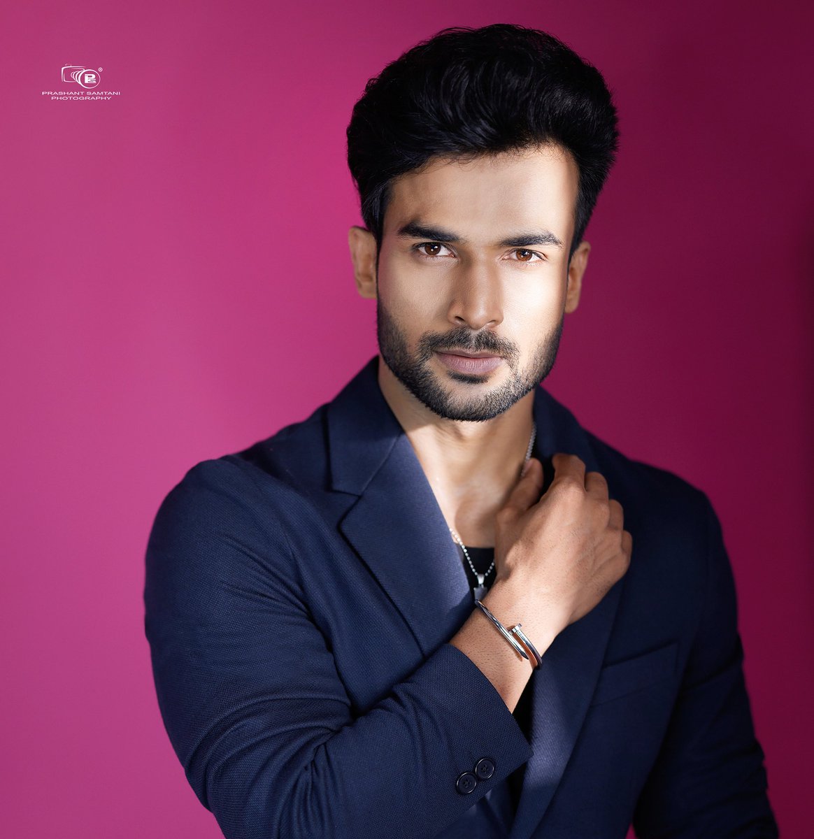 prashantsamtani's tweet photo. Inframe @vishhalnikam ЁЯФеЁЯФе
Clicked by @prashantsamtani
Makeup by - @mua_berdesaurabh
Outfit by @kmundhe4442
@colorsmarathi
@endemolshineind @maheshmanjrekar .
.
.
#VishhalNikam #VoteForVishhal #VishhalForTheWin
#Bigbossmarathi3 #BBM3 #Voot #UnlockEntertainment https://t.co/3C6a9aWQtR