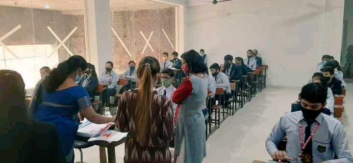 SchoolSRCapital's tweet photo. On Nov 12,2021 the National Achievement Survey (NAS) was conducted by SCERT in SR Capital Public school, Shahdara for Class X.
#scert #SRCPS https://t.co/Ac2Dx2tXAE