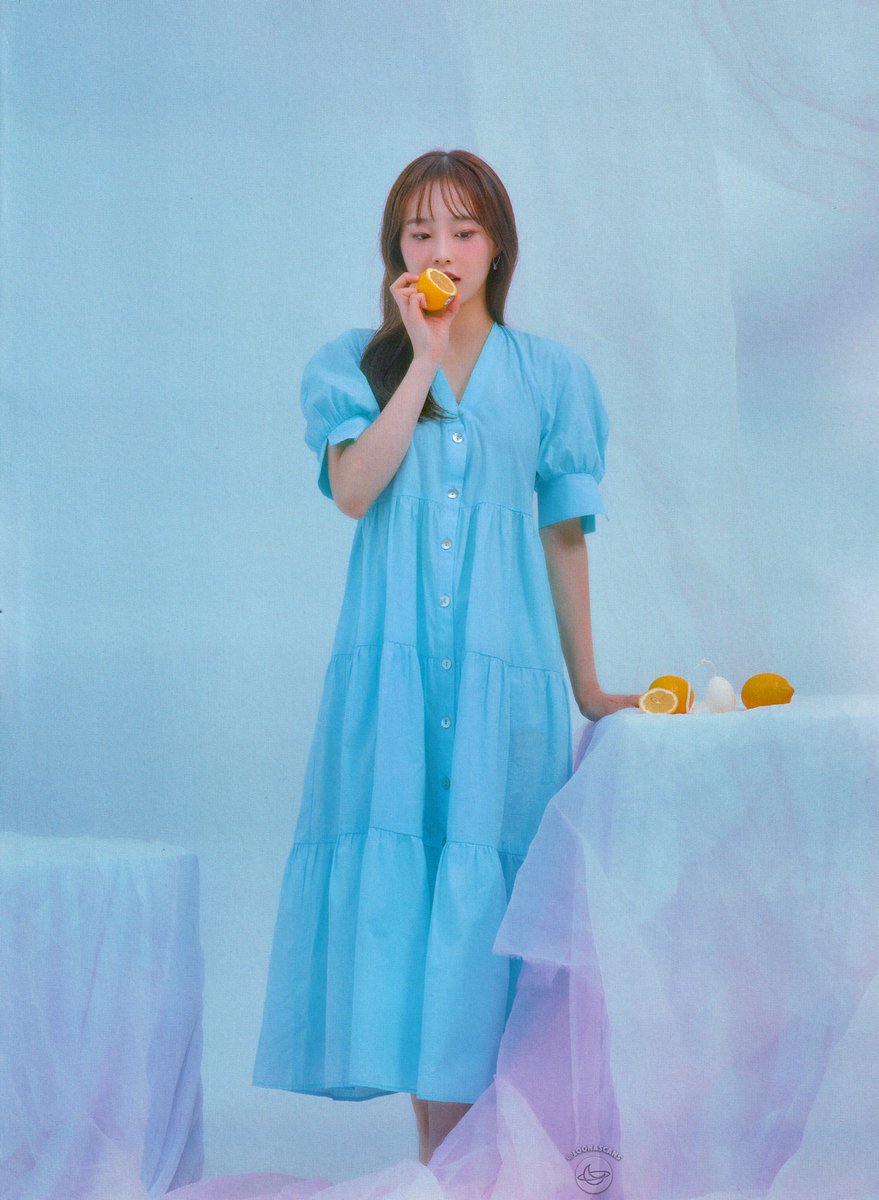 loonascans's tweet photo. Summer Package 2021 Photobook
» Chuu https://t.co/RxTweQJXlw
