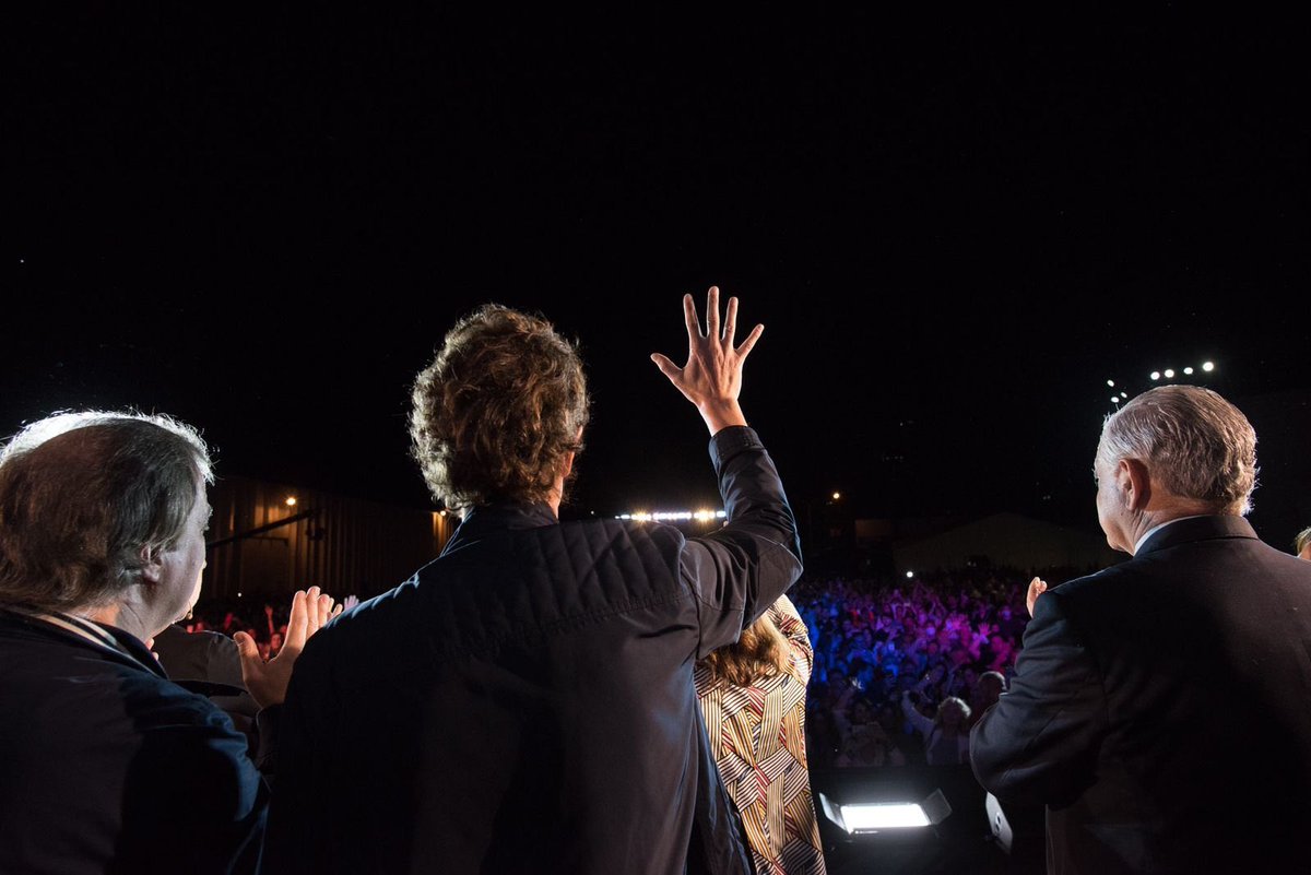 MGuouman's tweet photo. ¡Comenzamos una nueva etapa! Gracias a todxs los ciudadanos que eligieron Juntos por el Cambio. Tenemos la responsabilidad histórica de iniciar cambios estructurales para alcanzar la Argentina que queremos https://t.co/5bGNh8AiKD