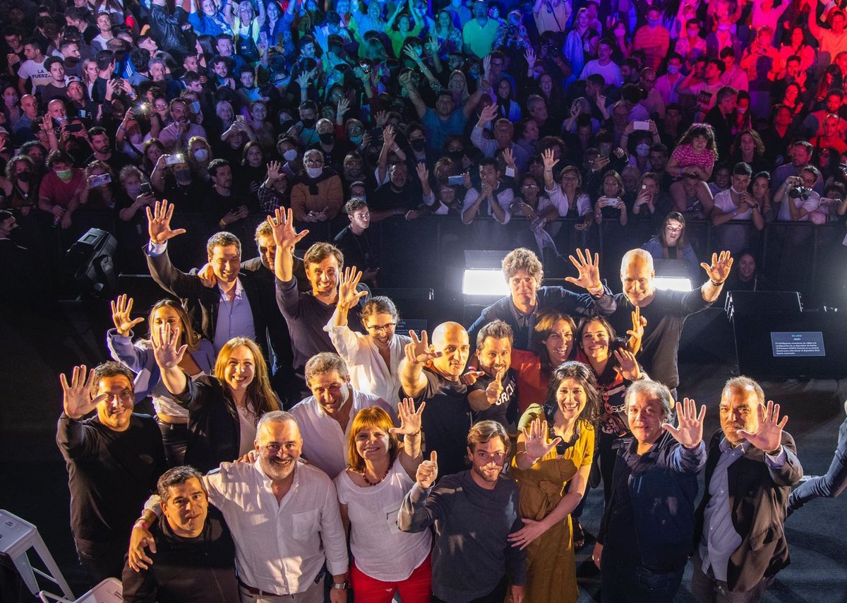MGuouman's tweet photo. ¡Comenzamos una nueva etapa! Gracias a todxs los ciudadanos que eligieron Juntos por el Cambio. Tenemos la responsabilidad histórica de iniciar cambios estructurales para alcanzar la Argentina que queremos https://t.co/5bGNh8AiKD