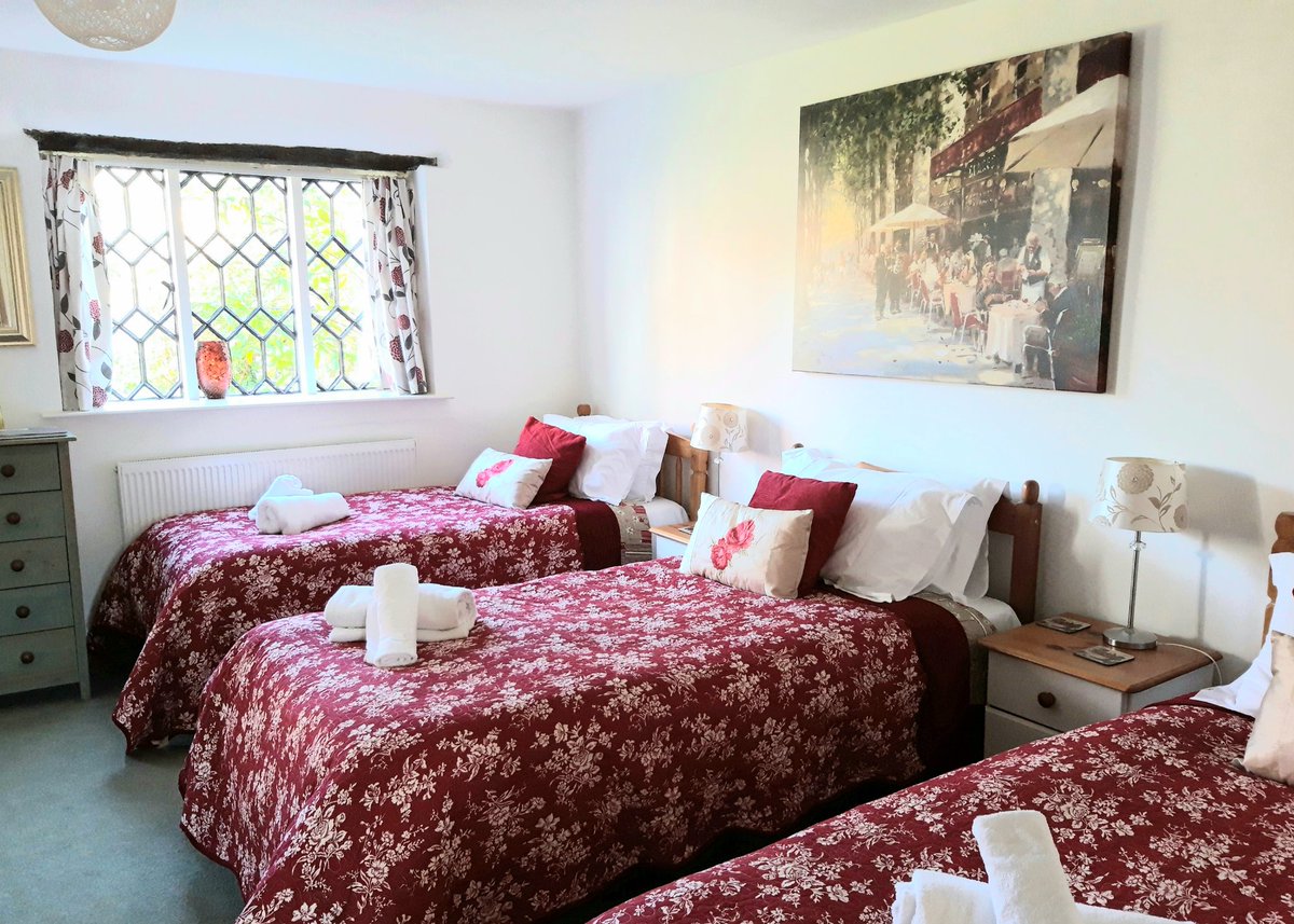 Strawberry Cottage is filling  up fast for the Christmas holiday.
Visiting relatives or festive events in the area? Comfortable accommodation is available at strawberrycottage.co.uk