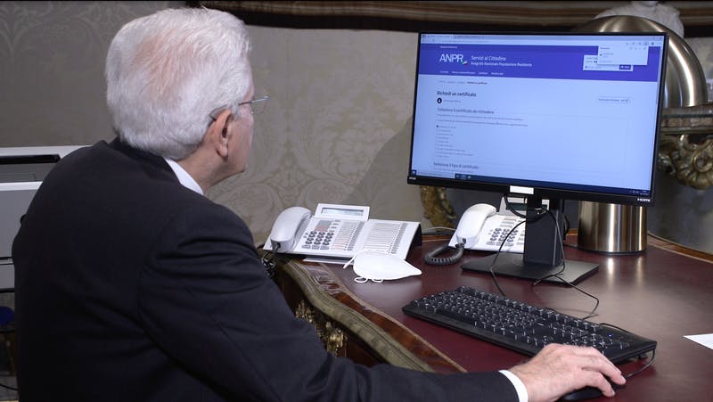 sara_moretto's tweet photo. L'avvio dell'#anagrafedigitale è un passo fondamentale nella lotta alla #burocrazia che complica la vita ai cittadini. Apprezzo il gesto del Presidente #Mattarella che ha dato l'esempio, parlando a chi nutre dubbi e vive la #digitalizzazione come un ostacolo. https://t.co/idm9zqFUGP