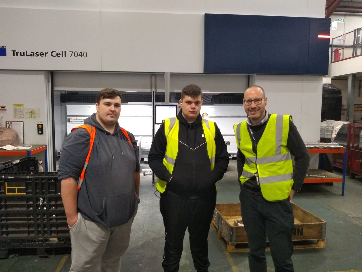 Wasps_HITZ's tweet photo. Great to visit Park sheet metal this morning with two of our @WaspsRugby Hitz students who will start work experience next week with potential employment opportunities following! @premrugby @SCLeducation @WaspsCommunity #exciting #WorkHard https://t.co/5BvCUjOAjQ