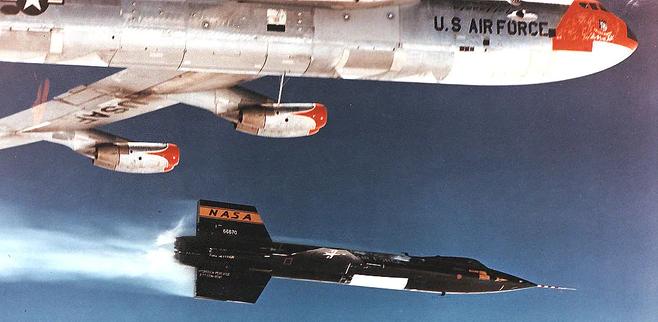 aircraftnews747's tweet photo. The fastest jet that ever flew – The North American X-15.
#aircraft #aircrafthistory #aviation #avgeek #TheNorthAmericanX15 #RocketPlane
https://t.co/xyMMv3ZMKO https://t.co/wauKXOR9Rg
