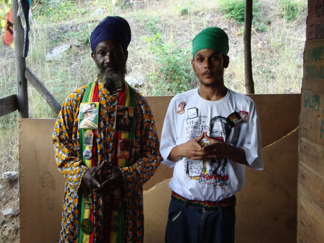 SingerDadaYute's tweet photo. Iv been learning a lotta since dem time ya! Give thanks ma Elder Priest Tiger for the teachings and blessings! #jamaica #roots #culture #cryptorastas #dadayute https://t.co/3Ezbw60G3j