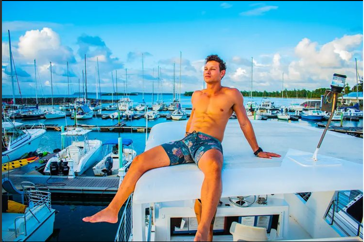 mavkangjr's tweet photo. Having a whale of a time🛥🌊
#fitnessinspo #fitlifestyle #actorlife #actinglife #actors #characteractor #professionalactor #instaactor #actorforlife #actorswanted #instaactors #beach #beachlife #mavkang #fitmodel #fitnessinspiration #motivationworkout #fitfluencia https://t.co/k6MmwgfJ8F