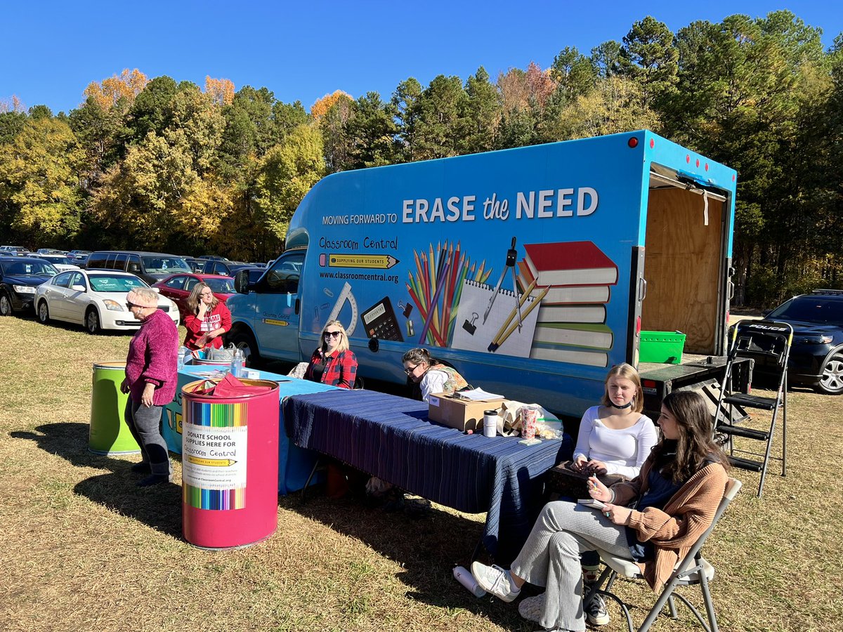 A Grand Huzzah to all those who donated school supplies this past weekend!!  And this upcoming final weekend of the season we will be providing free child admission with can food donation!  Don’t miss the last chance to chomp a turkey leg before Turkey Day! 🦃