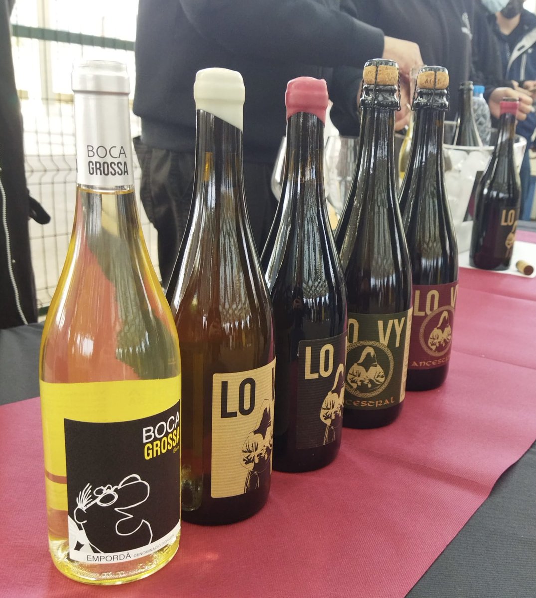 peichmarina's tweet photo. Avui estem aquí!! @AlregiSL 
Els millors vins de la Guia de Vins de Catalunya 2022!! #parcforumbarcelona
Veniu?? 😉🥂🍷 https://t.co/fbBVmdYvLr