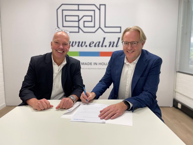 escrowalliance's tweet image. EAL biedt als aanvulling op het onderhoudscontract met haar klanten met Escrow Alliance voor producten (#toegangscontrole, #voicelogging en #mobieledata) deelname aan de escrowregeling voor EAL. Mooi tekenmoment EAL in Apeldoorn. #EAL #escrowservices #escrowalliance