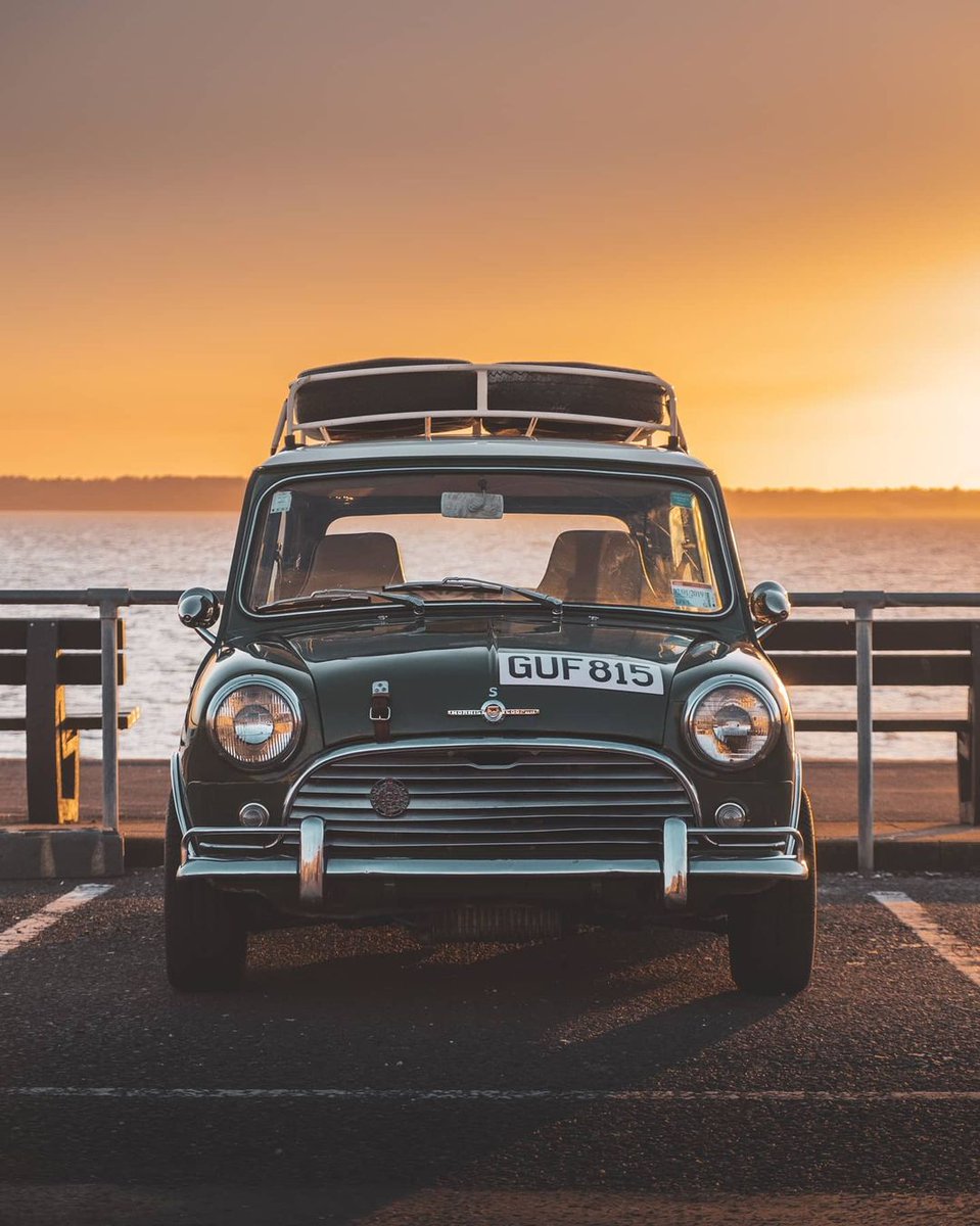 MINIUK's tweet image. Sitting with the sunset or riding into the sunset...

Where would you take a classic Mini at golden hour?

📷 @minicarjack

#MINI #MINIicons #ClassicMINI