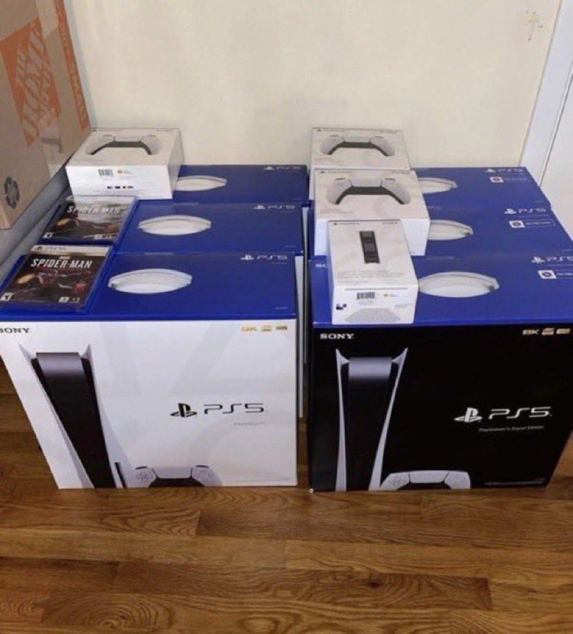 P5WorId's tweet photo. 🚨NEXT PERSON TO LIKE THIS TWEET AND GIVE US A DIRECT MESSAGE WE WILL SELL  A #PS5 FOR RETAIL PRICE 🚨#ps5restock https://t.co/XNWat0s5Ya