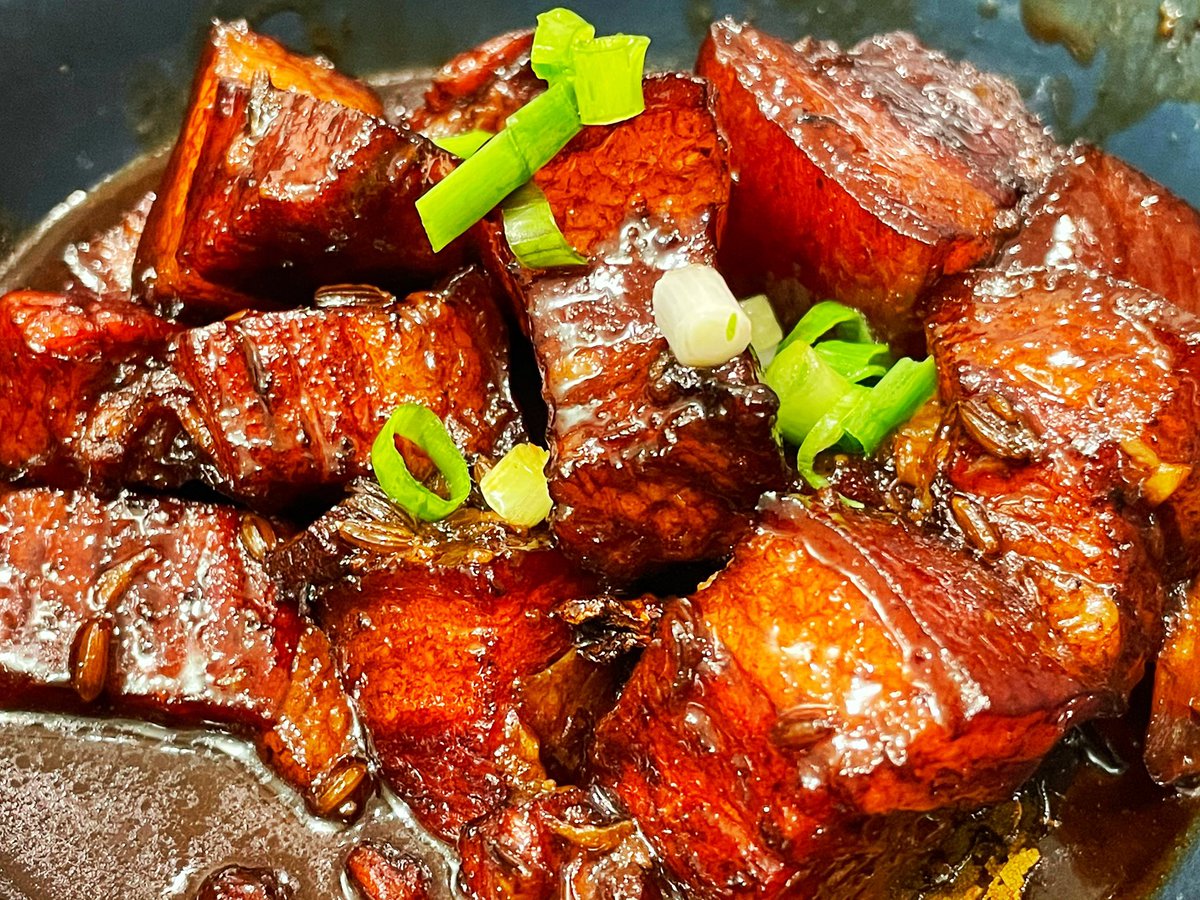 F0urrivers's tweet image. From my wife🤤🤤#braisedpork #chinesefood