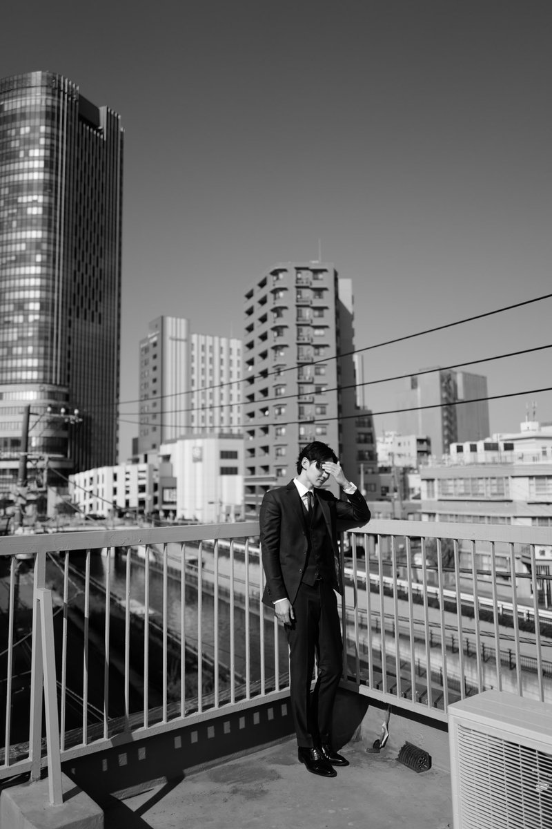 soi___ios's tweet photo. コロナで旅行できず飲みにも行けなかったおかげで貯金できたため
ついにLeicaが買えました（笑）

写真撮れなかった時間を今から取り戻すぞ！！

#monochrome 
#portait https://t.co/DsxvqcwQdn