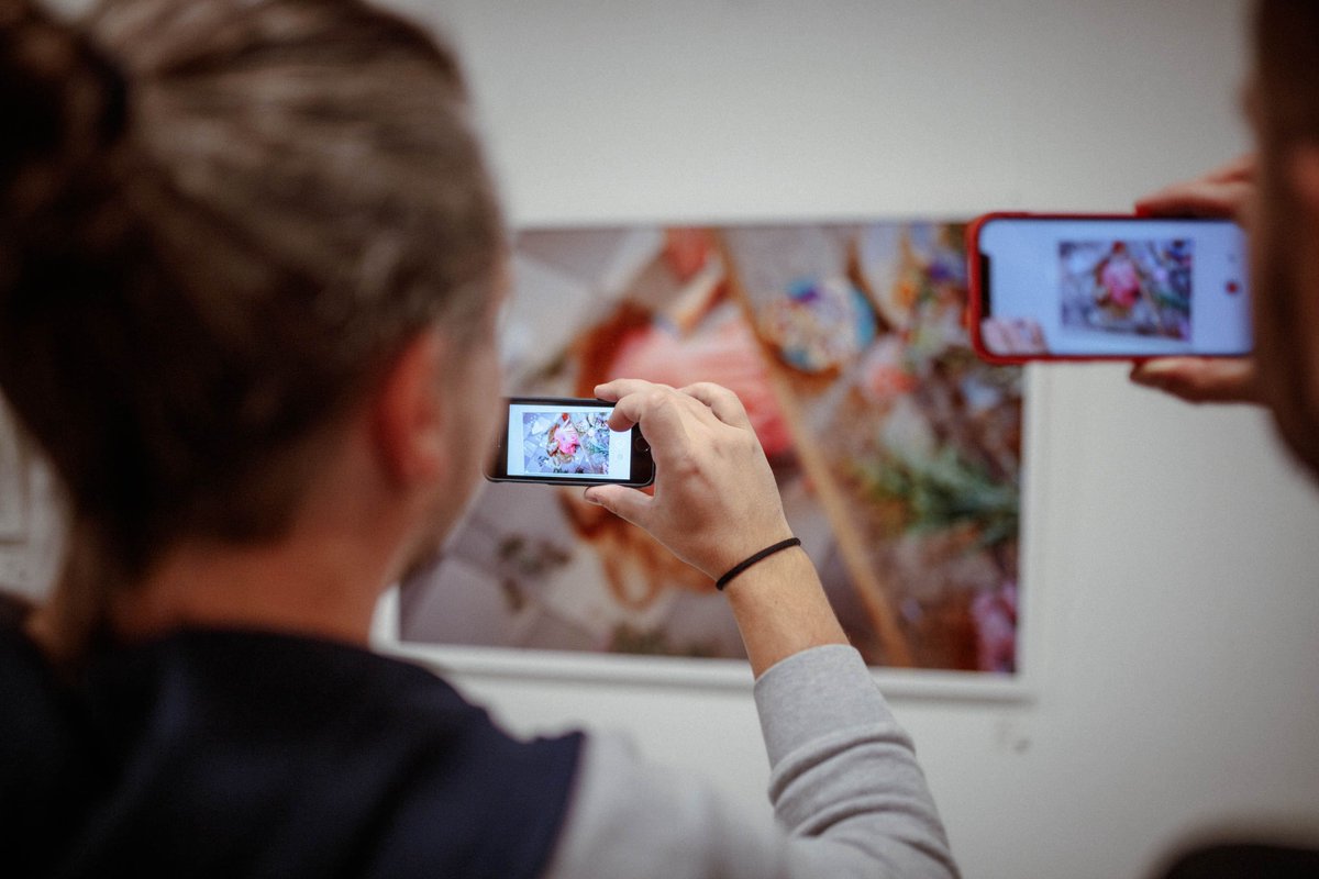ArtiviveApp's tweet photo. Hey, Czech-based followers! You can still stop by @tms_vrn #exhibition 'NewBorn,' with #photos animated through the magic of Artivive. 🤩
Until November 21, 2021, at the Beseder Gallery, in #Prague.
More info here: https://t.co/NCiqLPQRSf
#bringArtToLife #ArtiviveApp #Artivive https://t.co/jiHuYUU21N