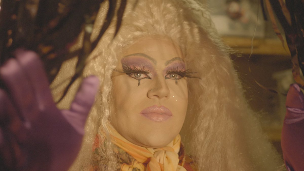 NazProjectLdn's tweet photo. Marcos is a drag queen from Brazil. He was diagnosed with HIV in 2012 and has been raising awareness around living with the virus ever since.
📆 Catch the next screening of #MyMessageToYou @METROCharity Woolwich on Thurs 18 Nov at 7pm.
👇
https://t.co/hOIuQpHSu7
@no_de_serie https://t.co/DHEyyIeIWM