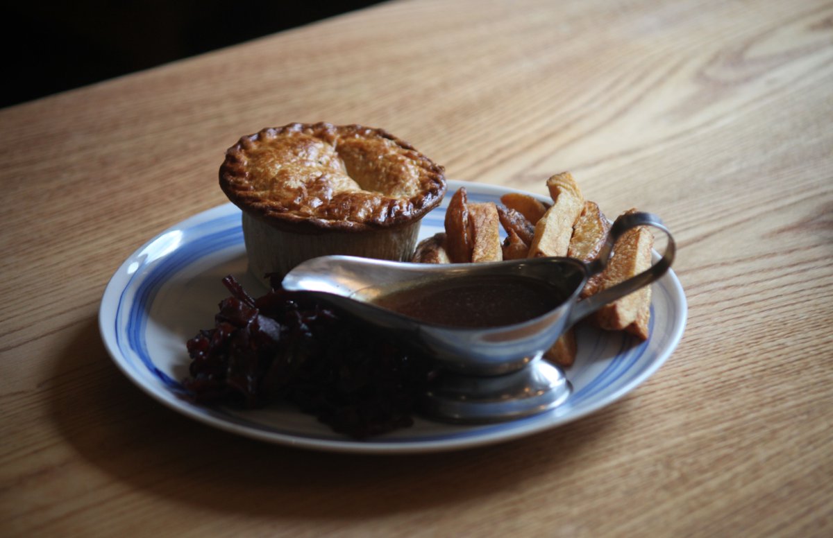 The Ladybower Inn tweet media