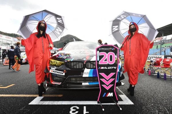 misa33_cha's tweet photo. S耐最終戦は6位でした！！🏁
表彰台には届かずでしたが
今シーズン無事に終えることができて
本当によかった☺️チームの皆様1年間
お疲れ様でした👏✨
1年間、
SS/YZ Racing with Studieへの
応援ありがとうございました😌✨
#スーパー耐久
#岡山国際サーキット https://t.co/pnnzJMtBeI
