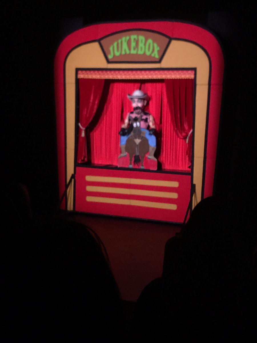 EspacioQM's tweet photo. 🙌 Ayer fue un gran domingo 🙌

Creamos nuestra propia ‘camaralata’ con @ECOCAM_FOTO, bordamos cuentos con #LorenaOlmedo y reímos hasta no poder más con el cabaret musical ‘JukeBox’ 🤭

¡Estamos deseando que llegue el próximo finde para seguir creando!

#ComunidadQuinta https://t.co/258AWgpYrx